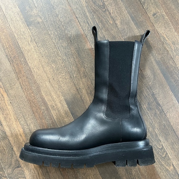 Bottega Vaneta Lug Boot - Picture 3 of 7